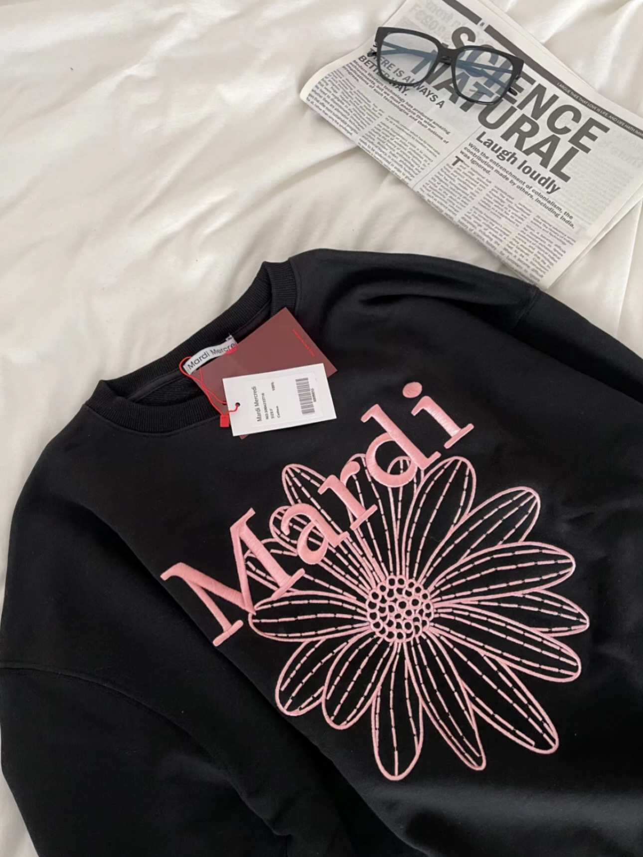 Mardi 12 | 刺绣字体卫衣