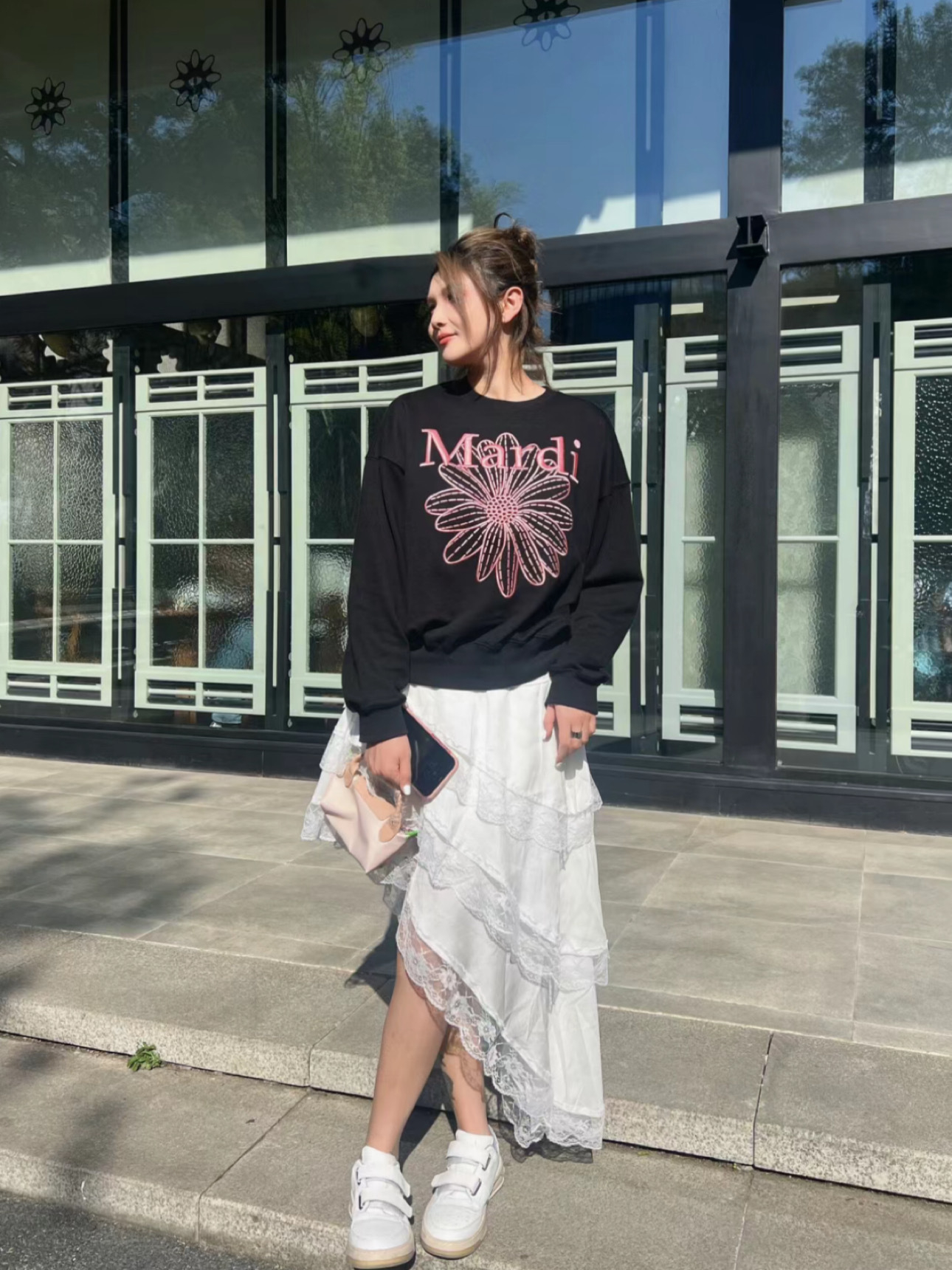 Mardi 12 | 刺绣字体卫衣