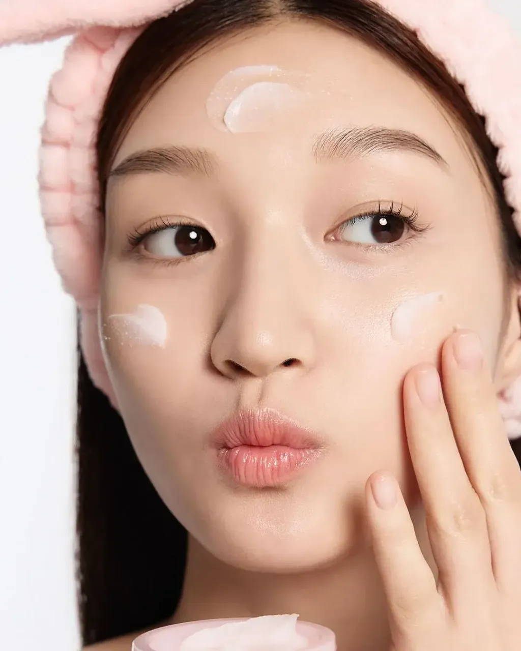 Bouncy_B_F_Are_you_ready_for_bed_Allow_your_skin_also_your_mood_to_stay_bouncywhile_you_sleep_with_the_Bouncy_Firm_sleeping_mask_NEW_bouncyfirmsleeping_1024x1024@2x