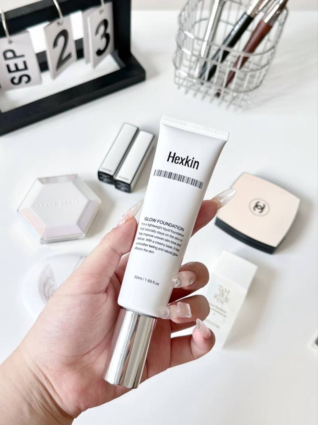 Hexkin 发光粉底液