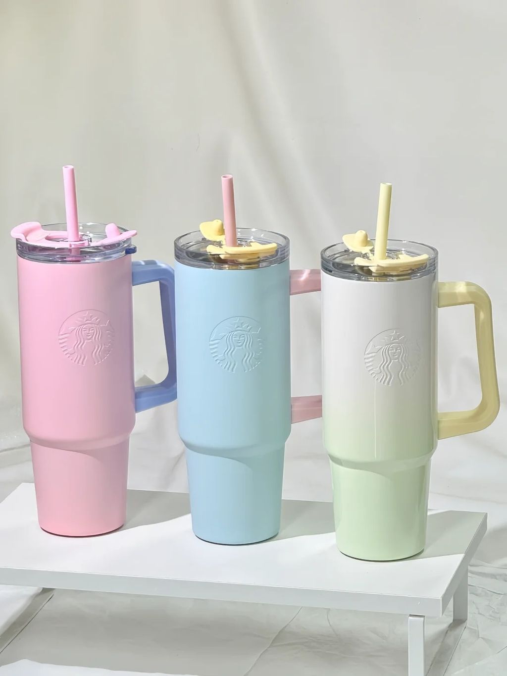 星巴克新品天空蓝冰霸杯