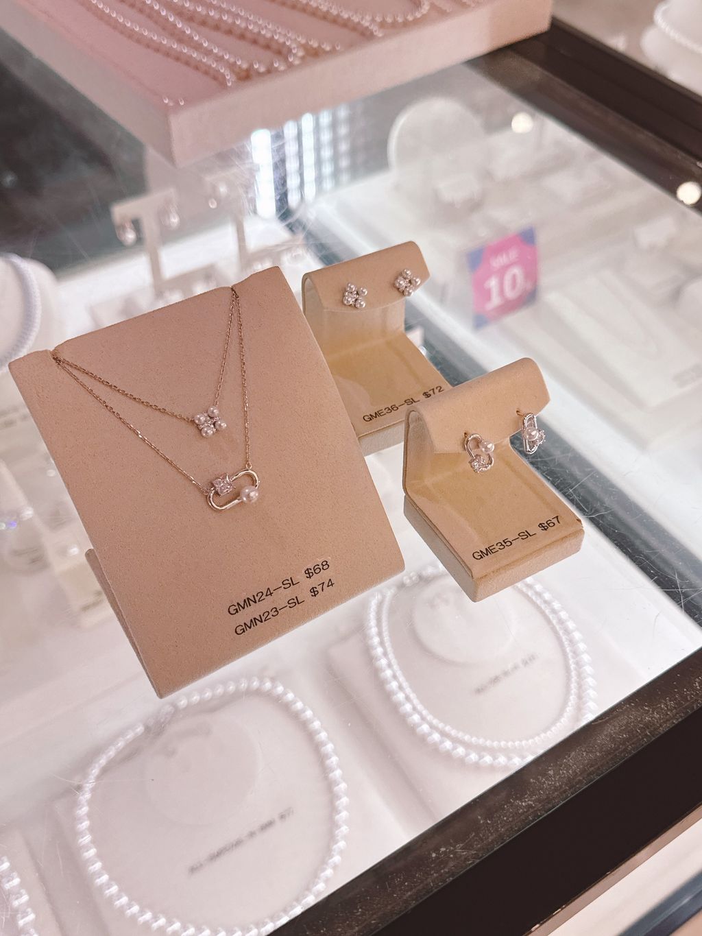 Haesool 十字珍珠项链