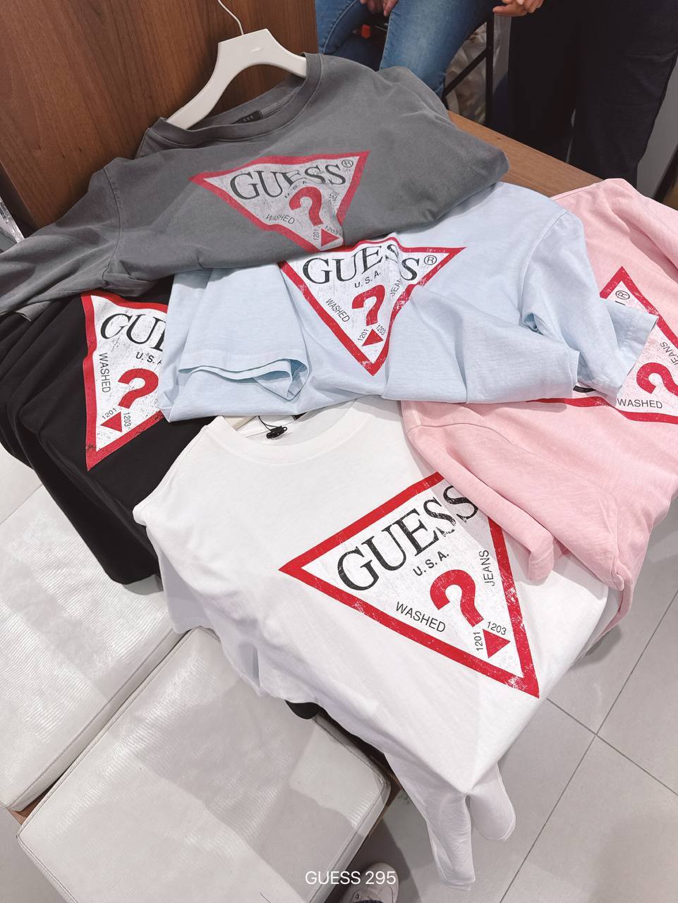 Guess 295