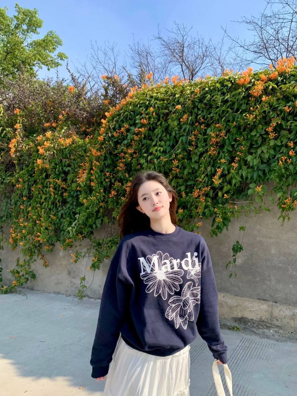 Mardi 56 | 新款Mardi三朵花卫衣