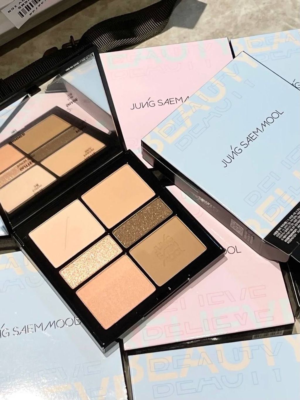 Jung Saem Mool 六色眼影盘