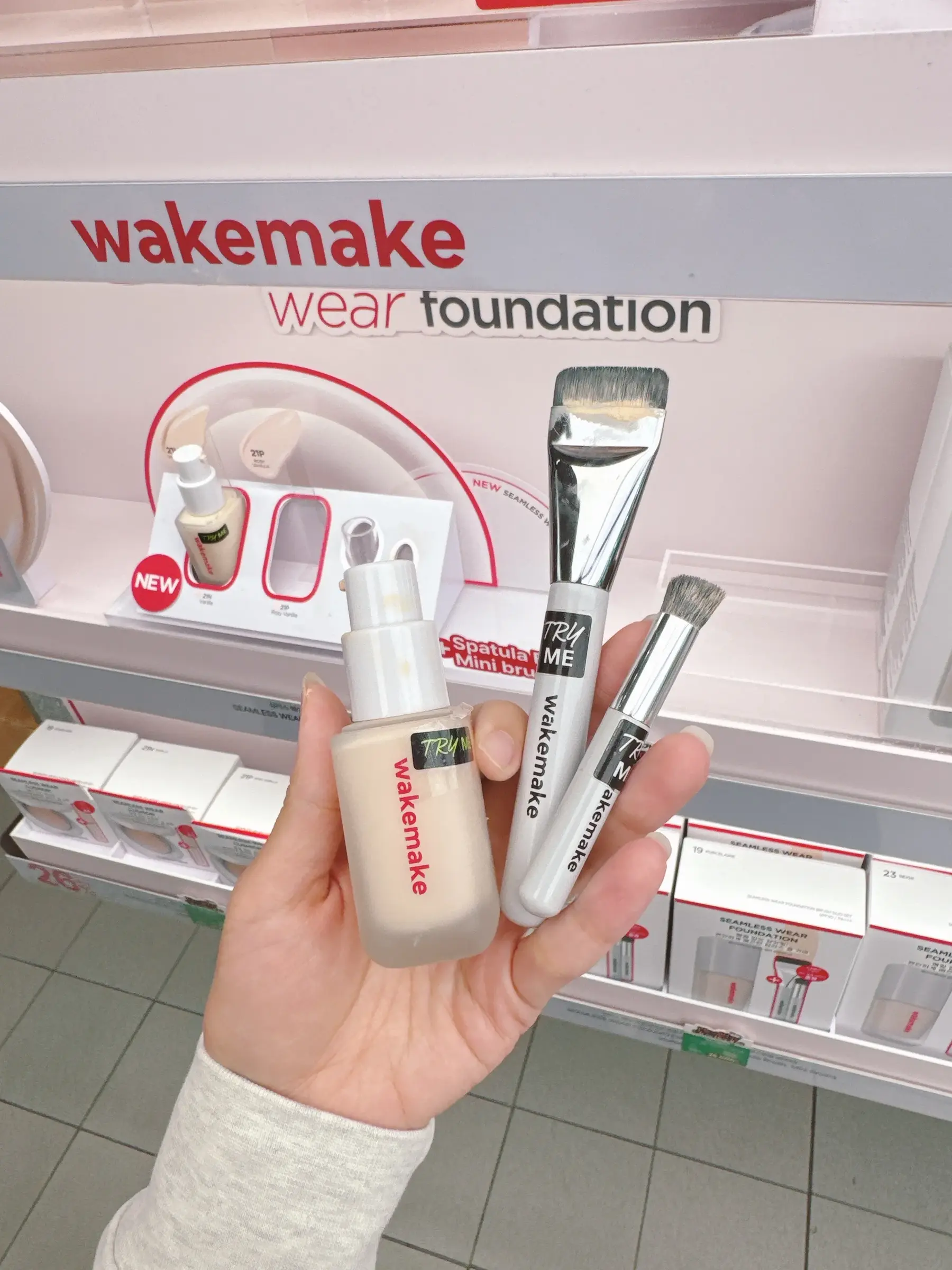 Wakemake 持久粉底液套组