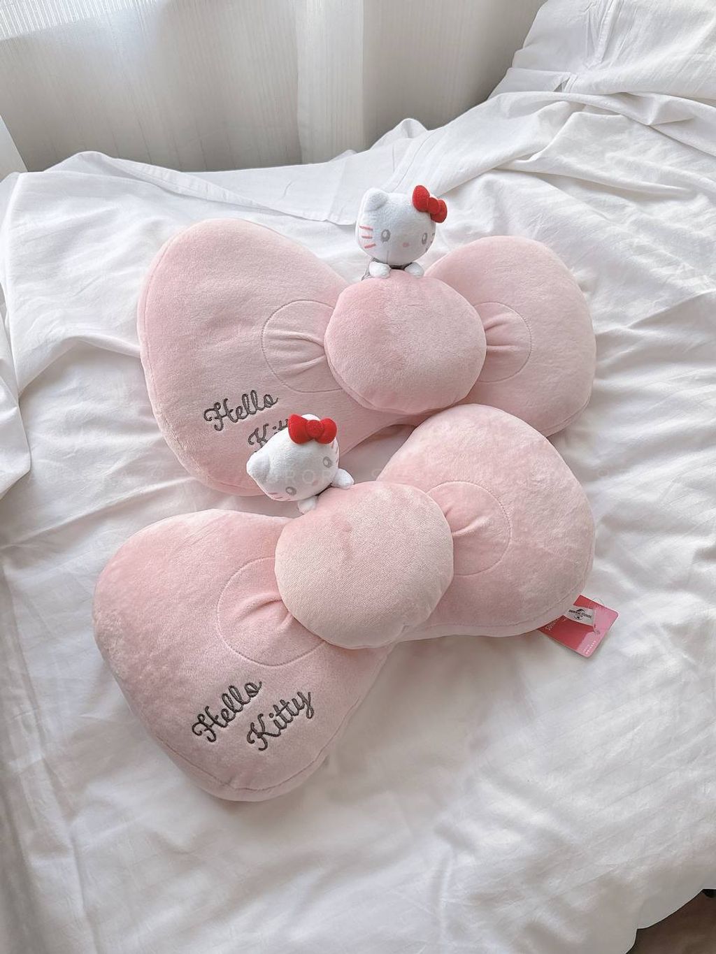 USJ Kitty 14 | 粉色蝴蝶结抱枕