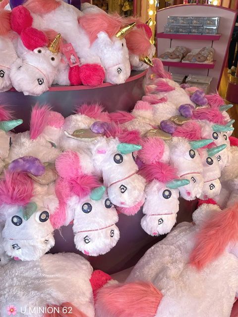 [日本] USJ Minion 62 | 快乐独角兽趴着