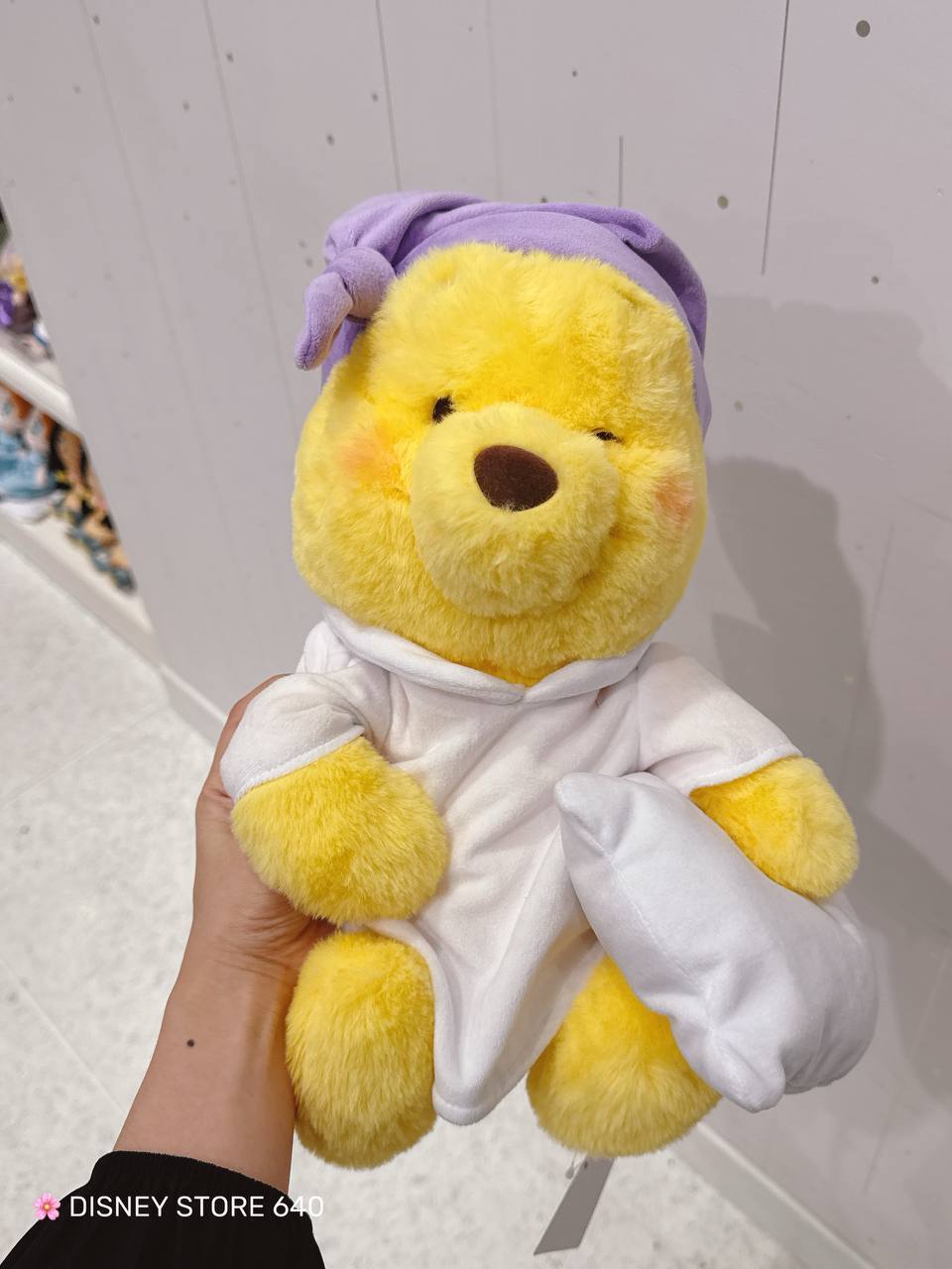 [日本] Disney Store 640 | Pooh 睡衣玩偶