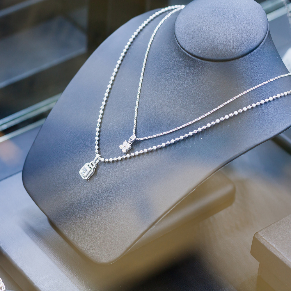 Breaking Barriers: Navigating the Challenges of Non-Japanese Businesses in Japan's Jewelry Industry
