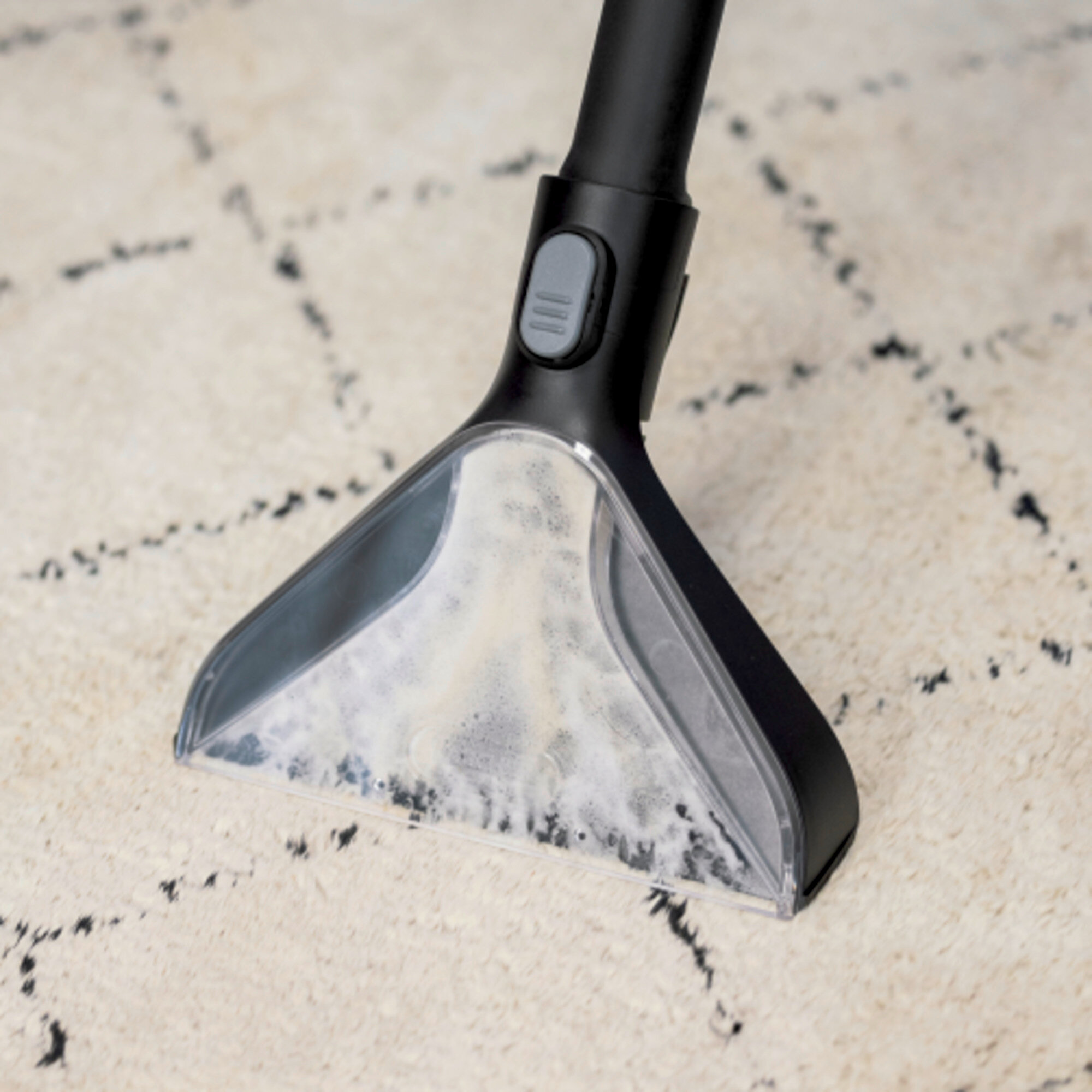 Spray extraction cleaner SE 3 Compact Home Floor: Specially developed accessories for easy fibre-deep cleaning