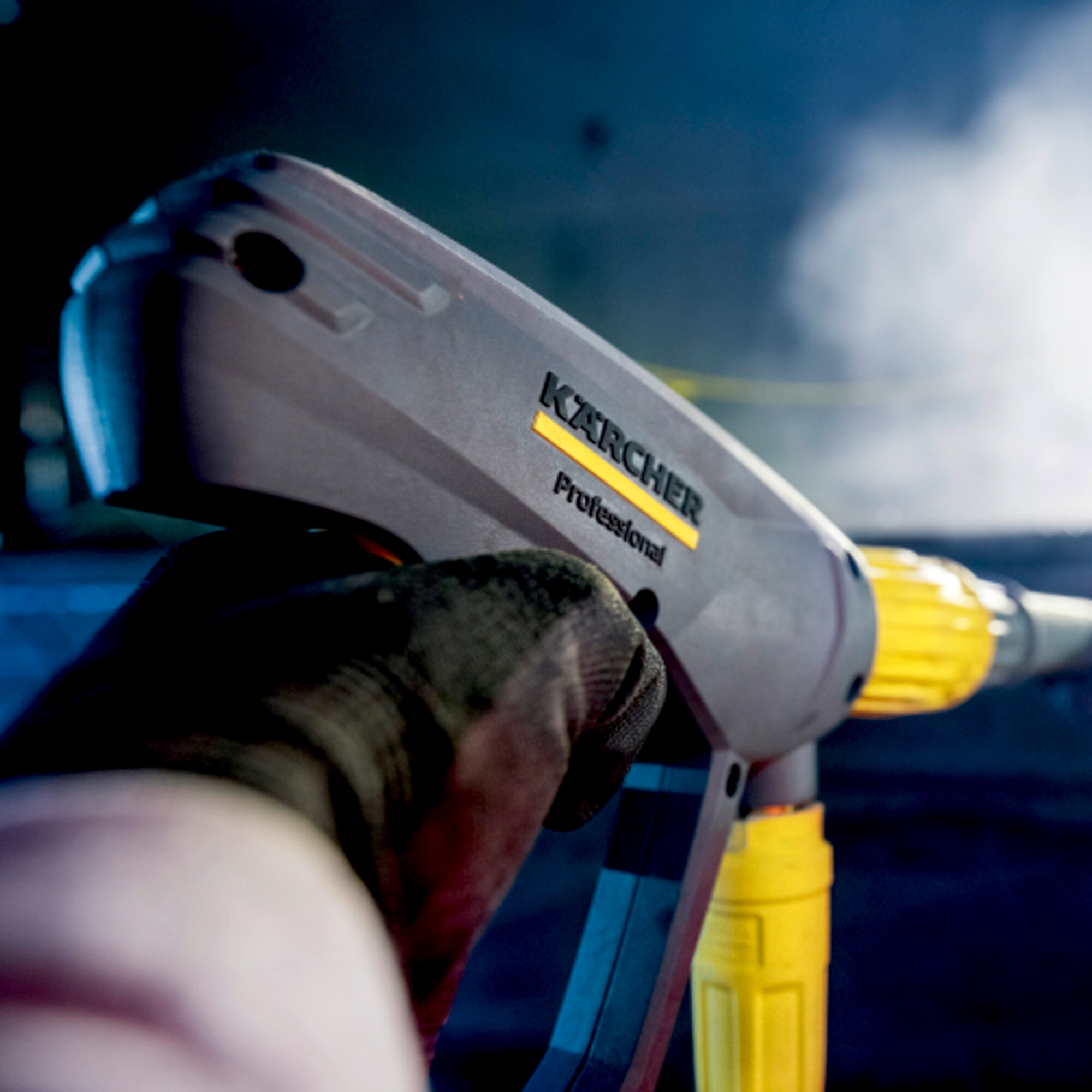 High-pressure cleaners HDS 10/21-4 M: Wide-ranging accessories with EASY!Lock