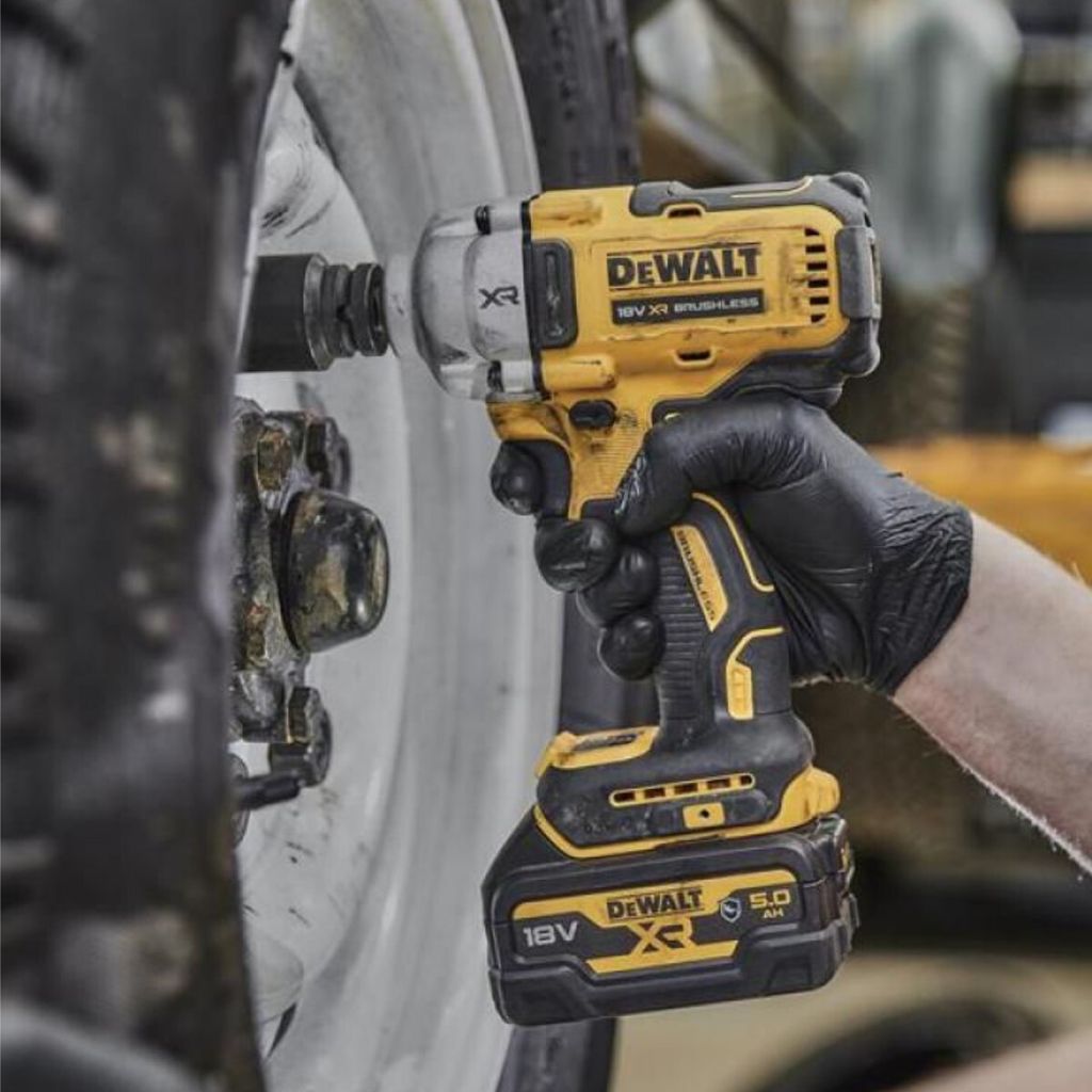 dewalt-dcf891-cordless-brushless-impact-wrench