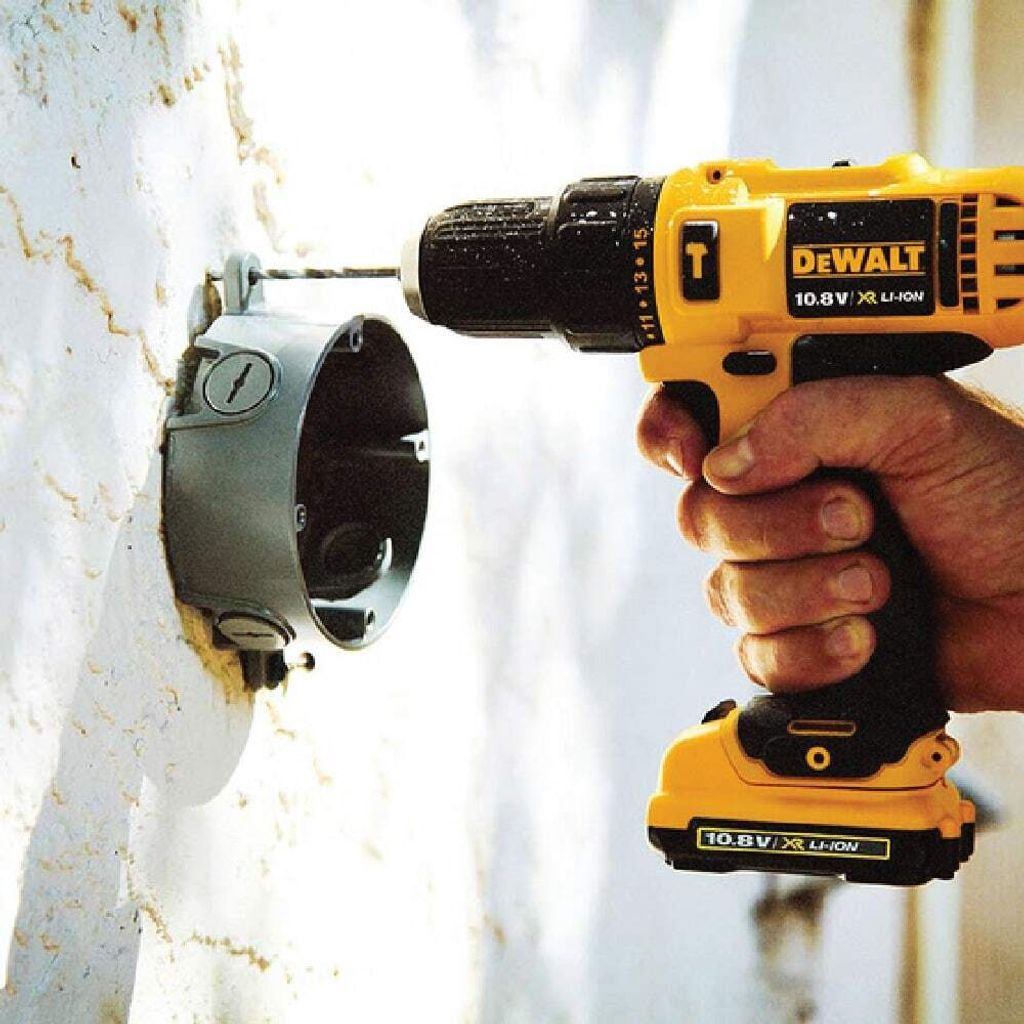 DEWALT-CORDLESS-SERIES_DEWALT-DCD716C2K-HAMMER-DRILL-12V-1.3AH-PHOTO-2