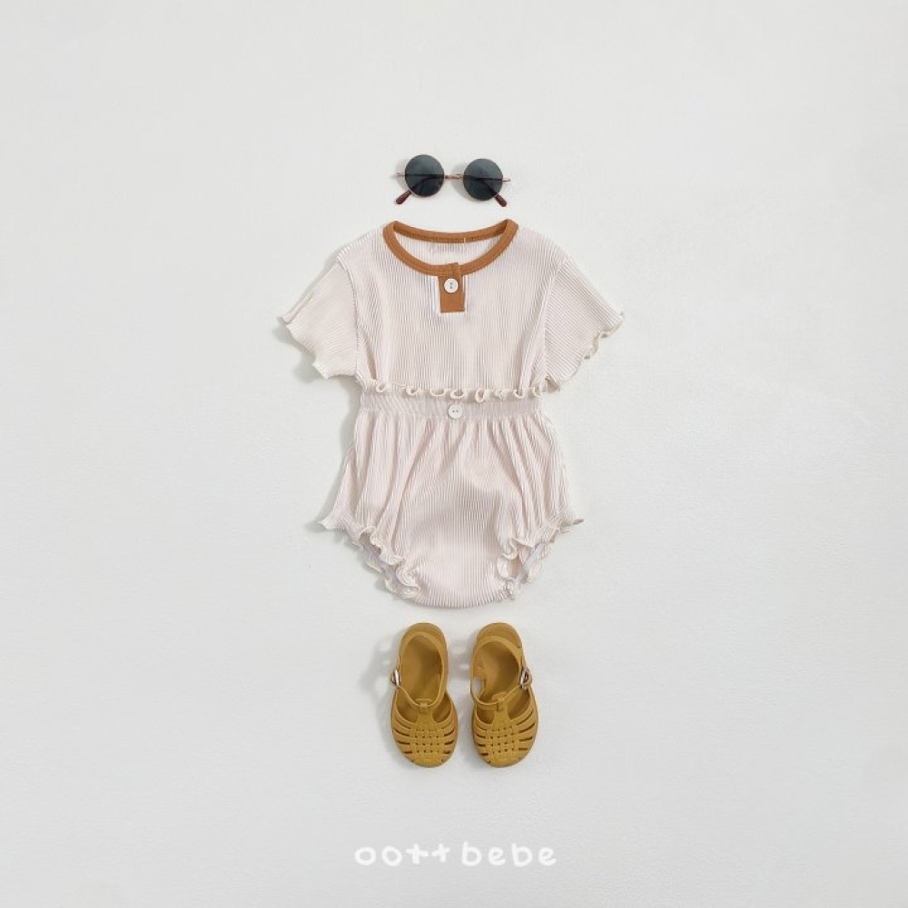 1773601639_1873128985