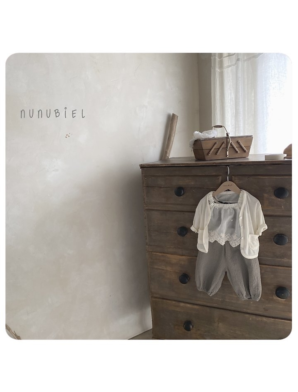 1774940571_9509944645