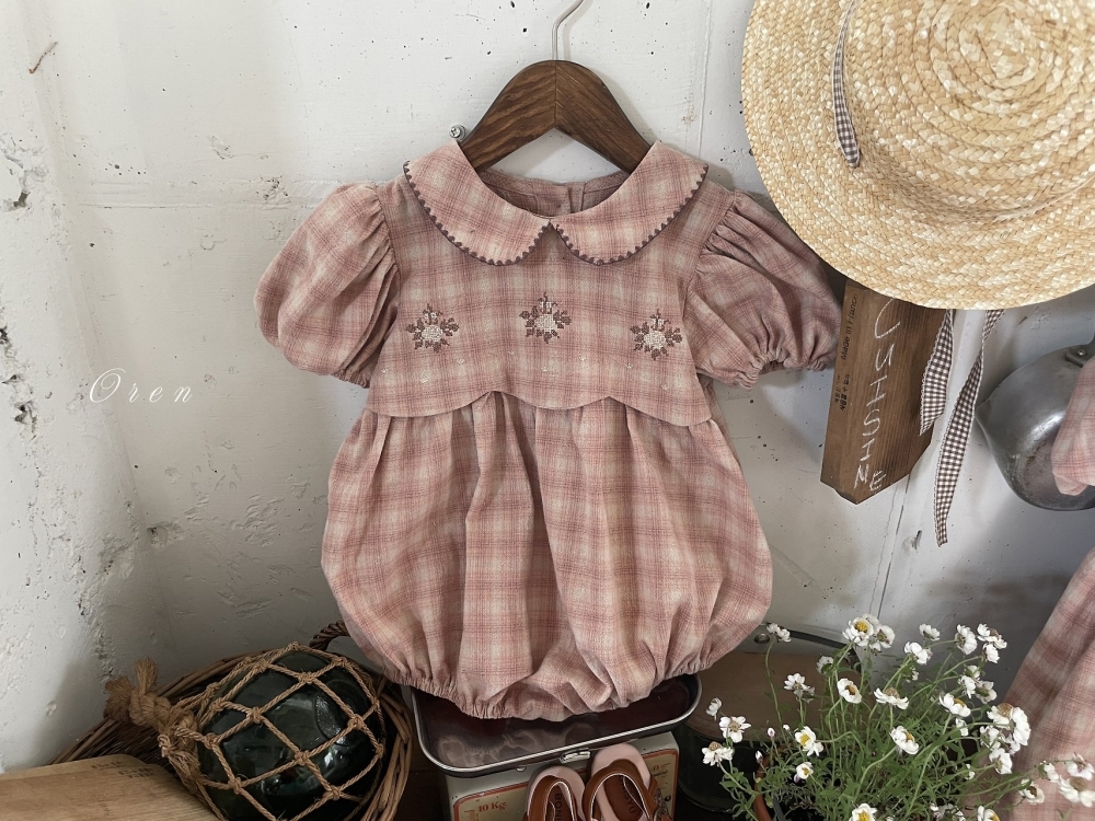 1775756349_4817377033