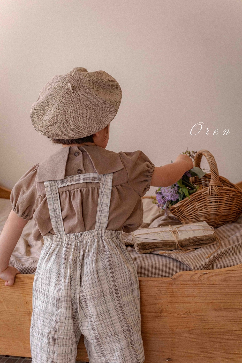 1775756704_8433077556