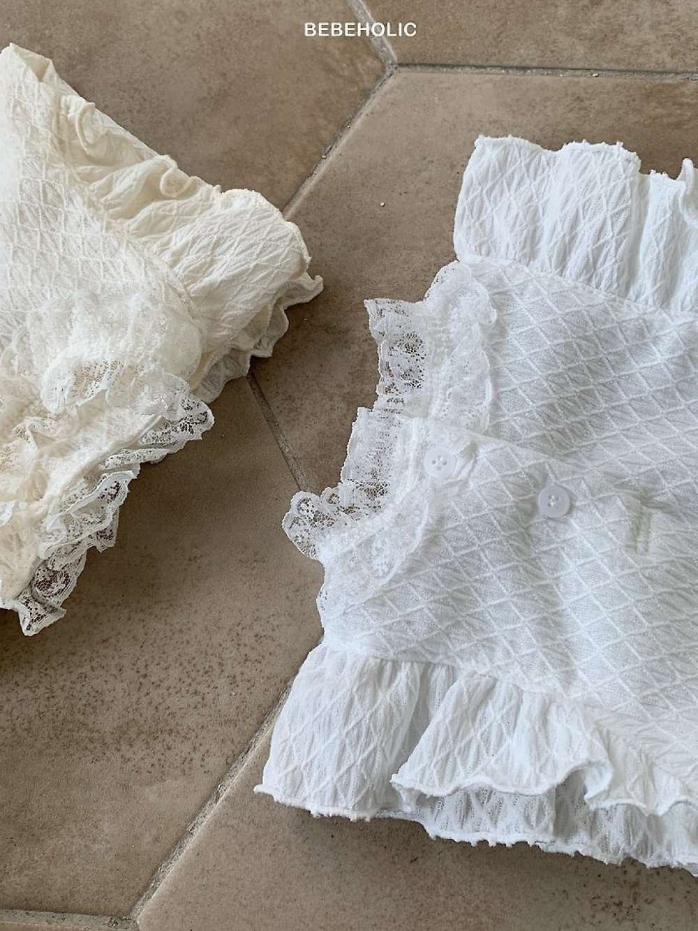 1775079129_9398598407