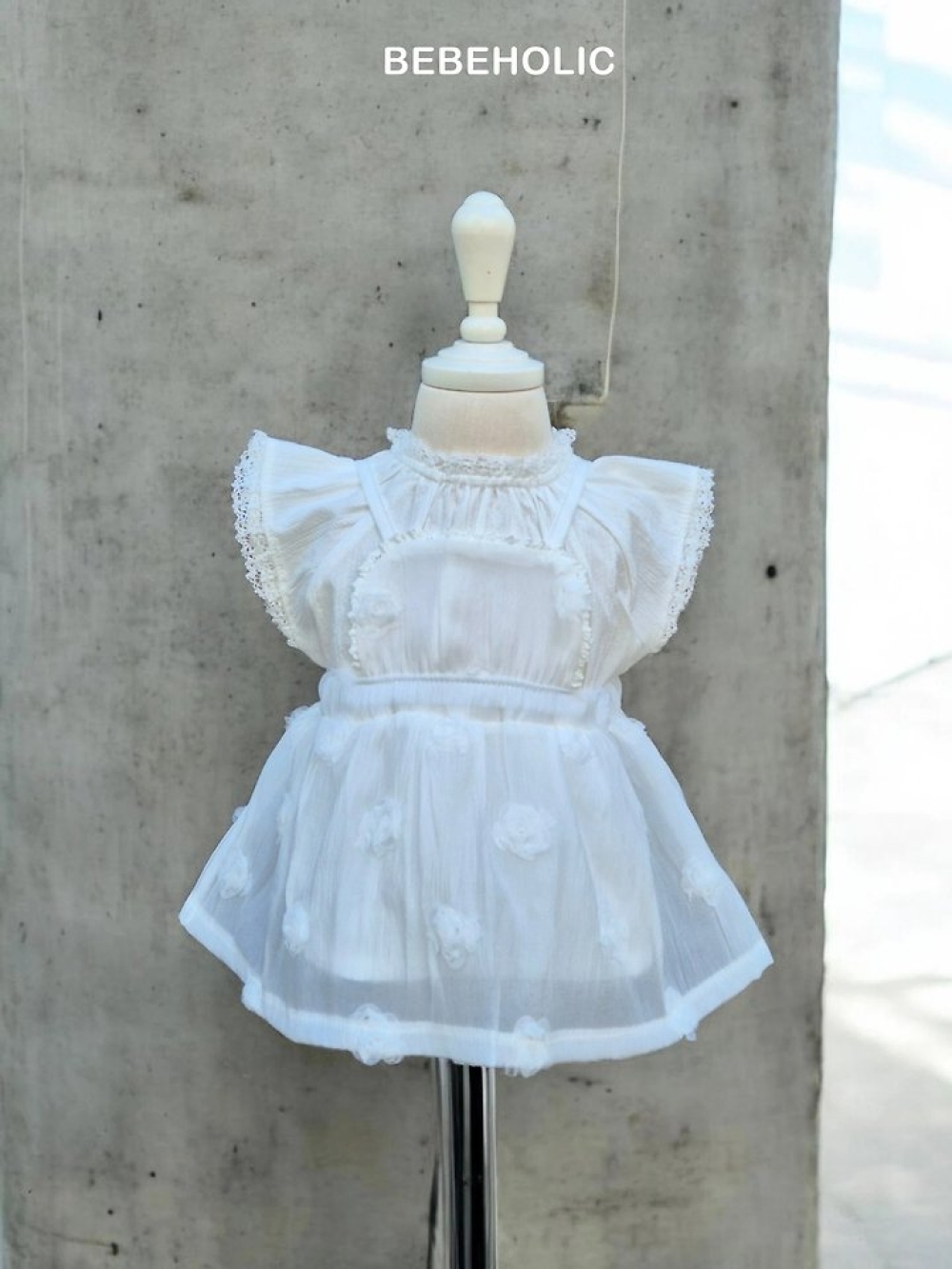 1775081943_4987056847