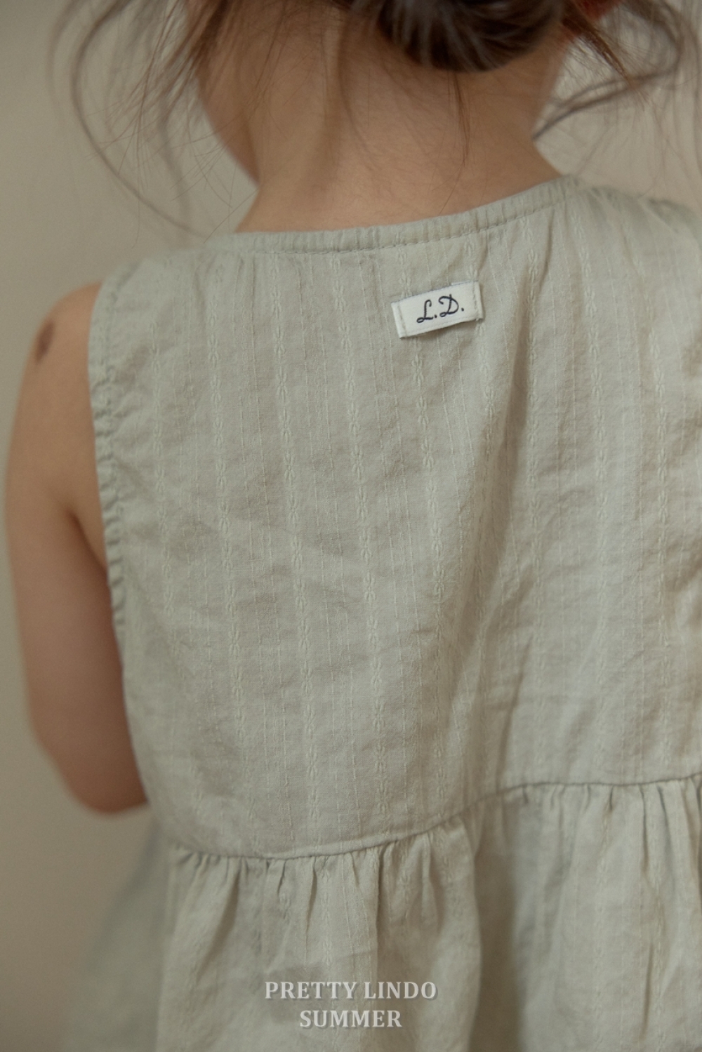 1776302576_1255367772