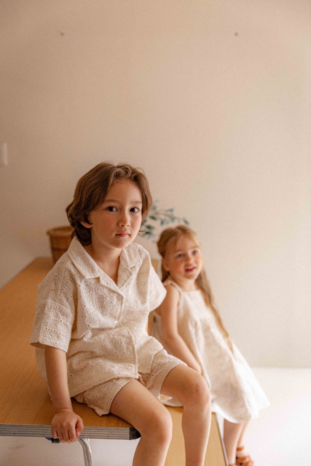 1776968672_2369658425