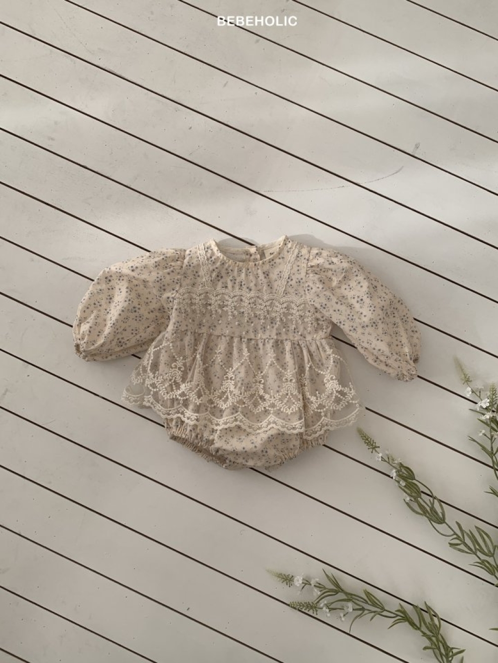 1768506818_3408452275