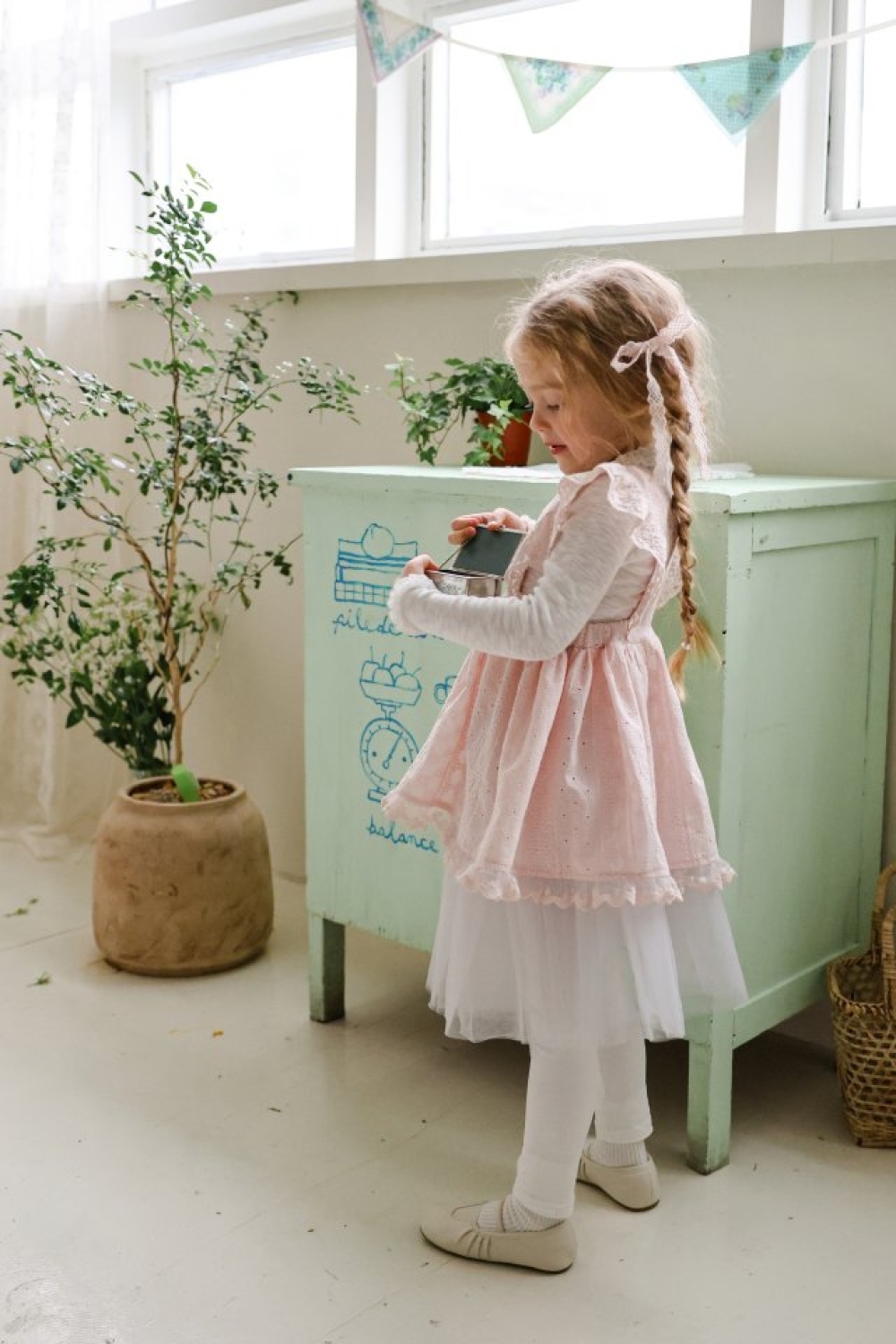 1768275872_2904608415