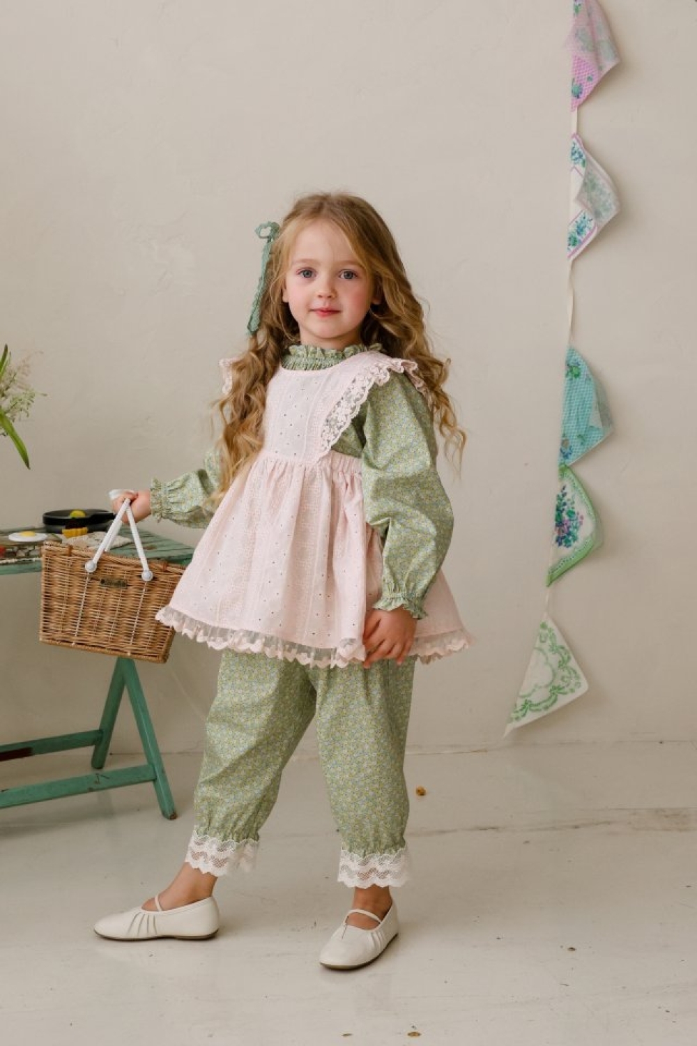 1768276037_2431862627