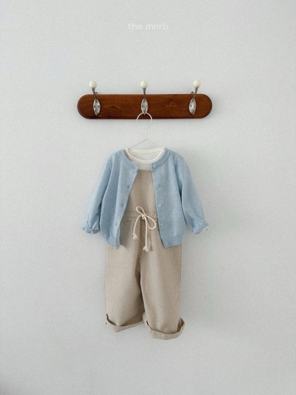 1769403698_4285757862