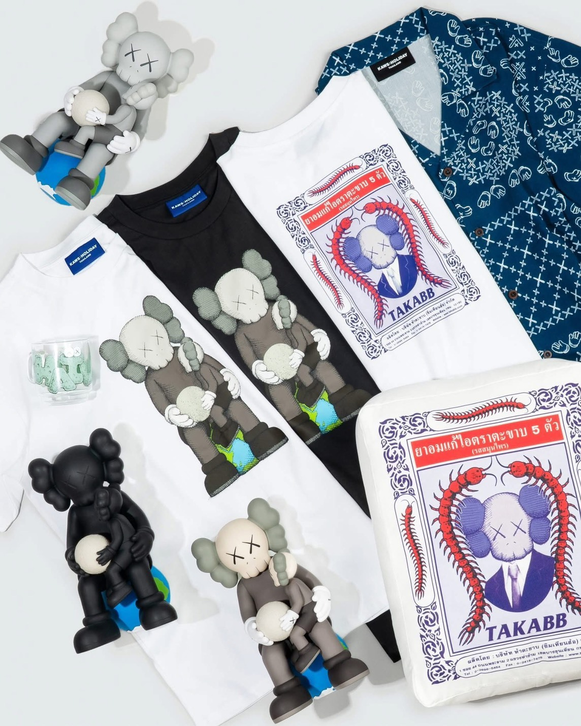 KAWS カウズ HOLIDAY KOREA Companion Floating Bed 韓国限定