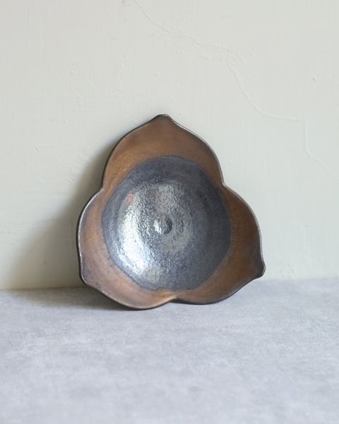 04