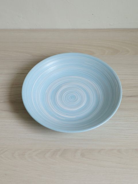 鶯目瓷器