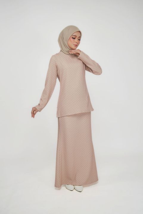 Grid Cream 3