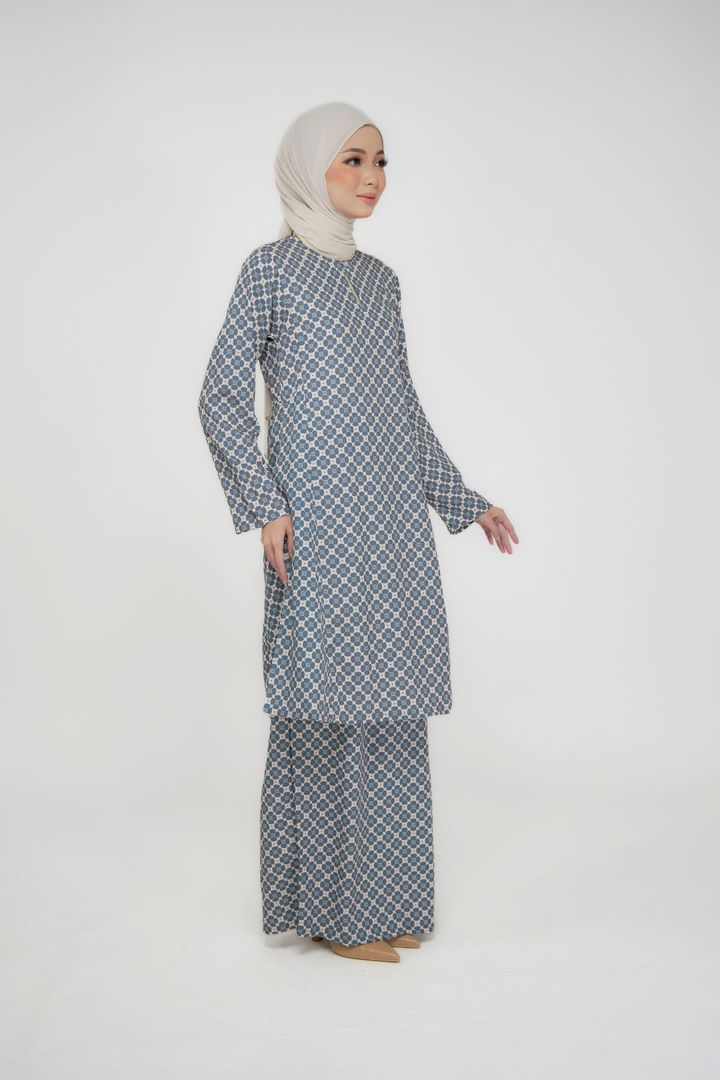 Clover Blue 2