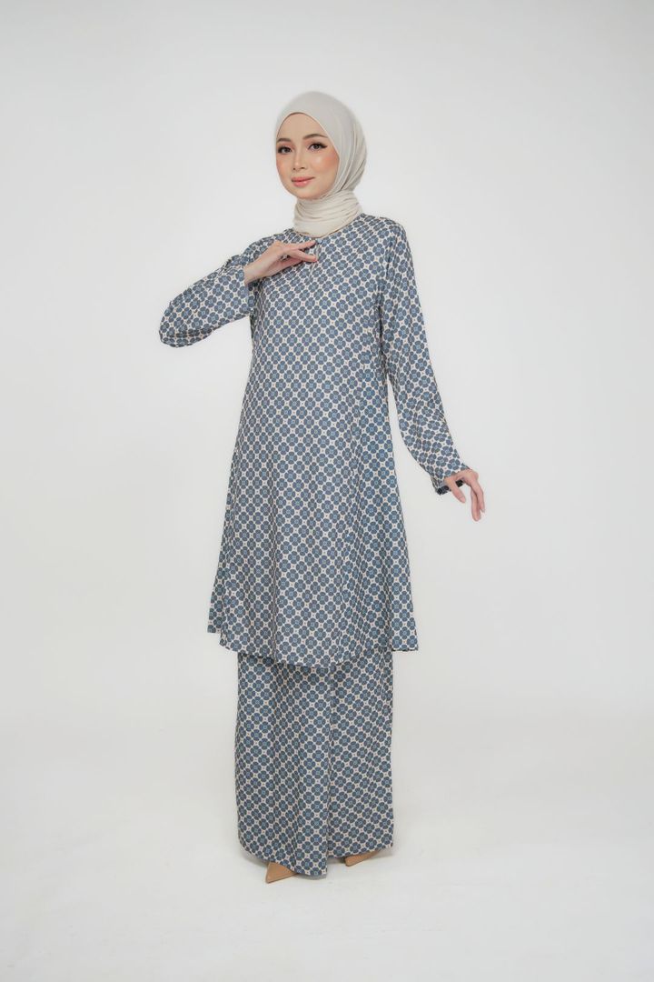 Clover Blue 3