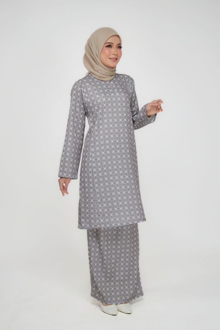 Clover Grey 3