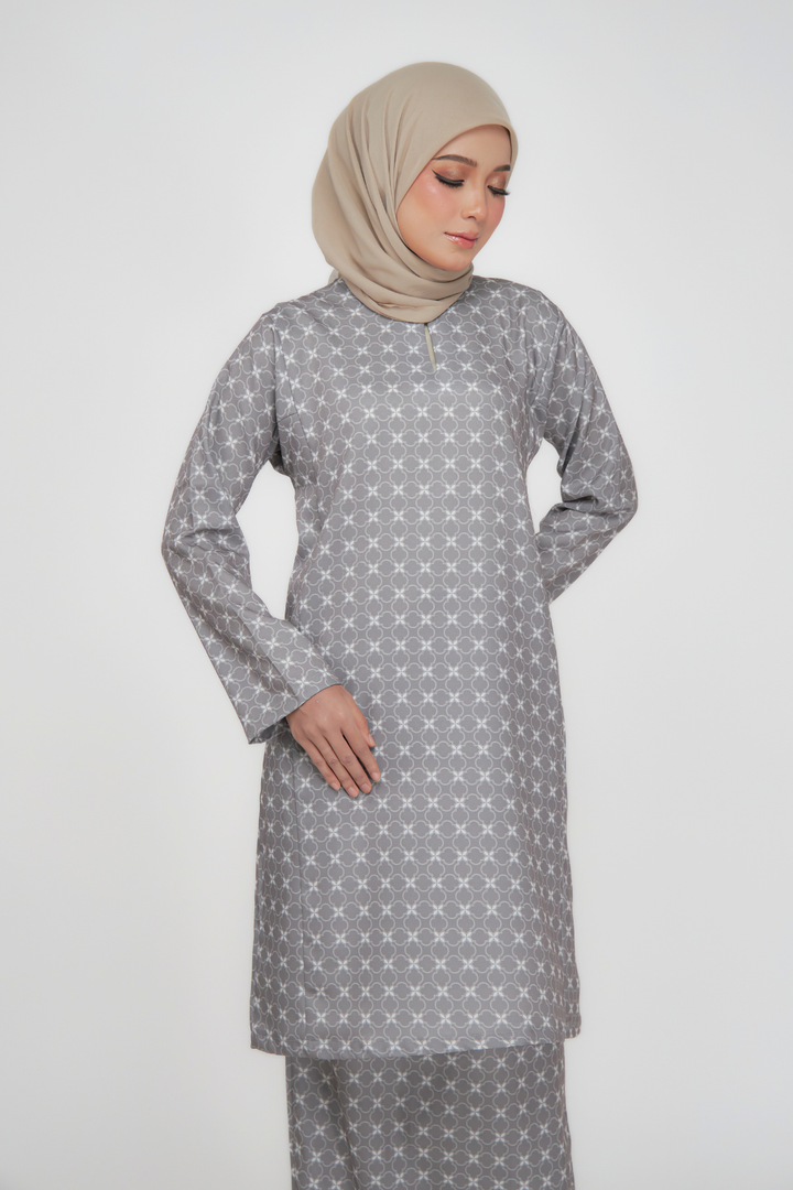 Clover Grey Half