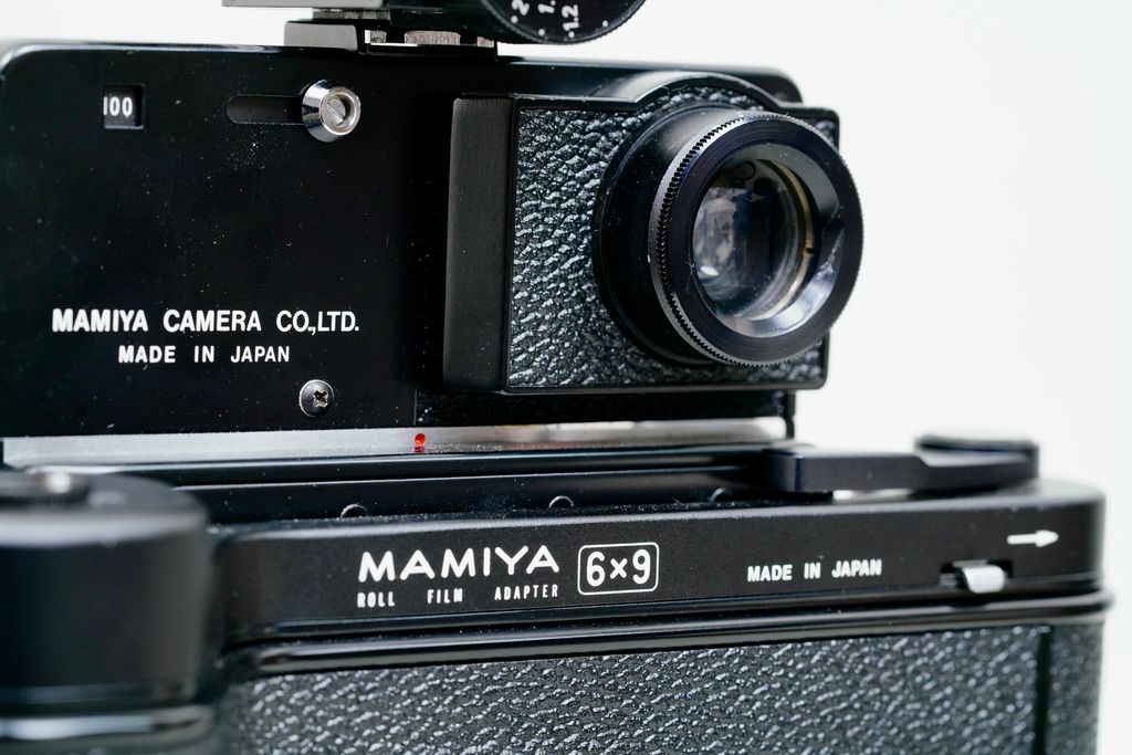 Mamiya Universal-9