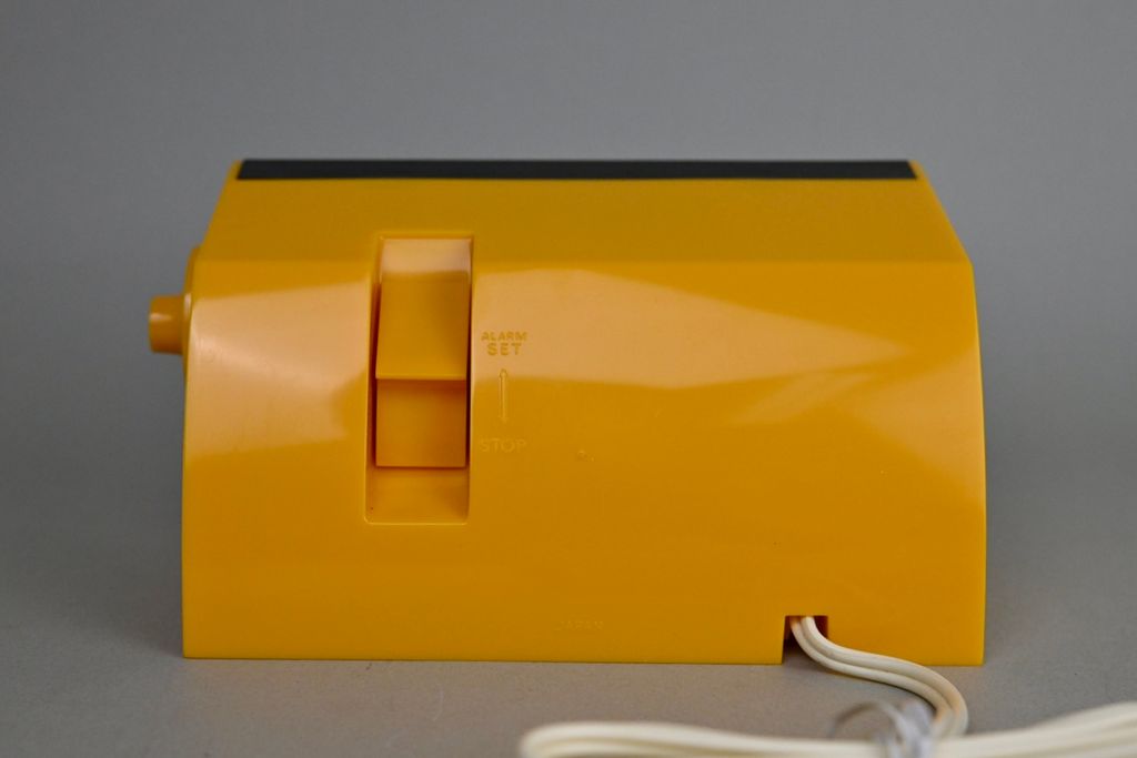 Seiko 黃色翻頁鐘5