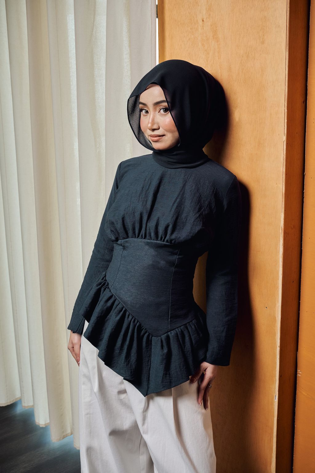 iconic top midnight candid