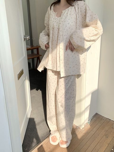 tw-11134207-820le-mm1p1pyiz8jo7e