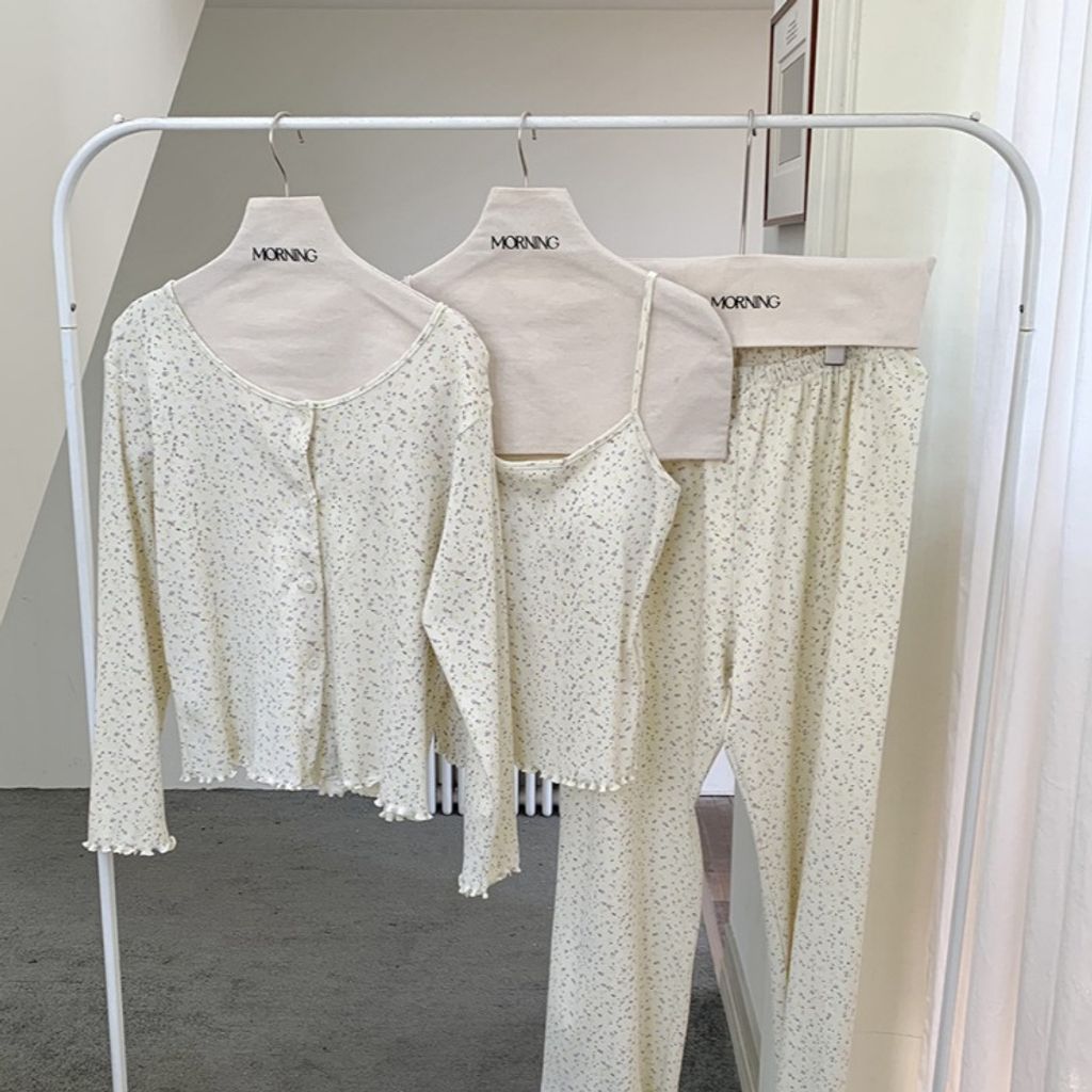 tw-11134207-820la-mm1q14lrjsw49c