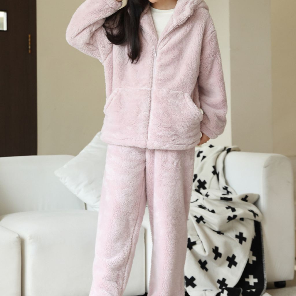 tw-11134207-7ras8-m4q6nyylv3m3bc