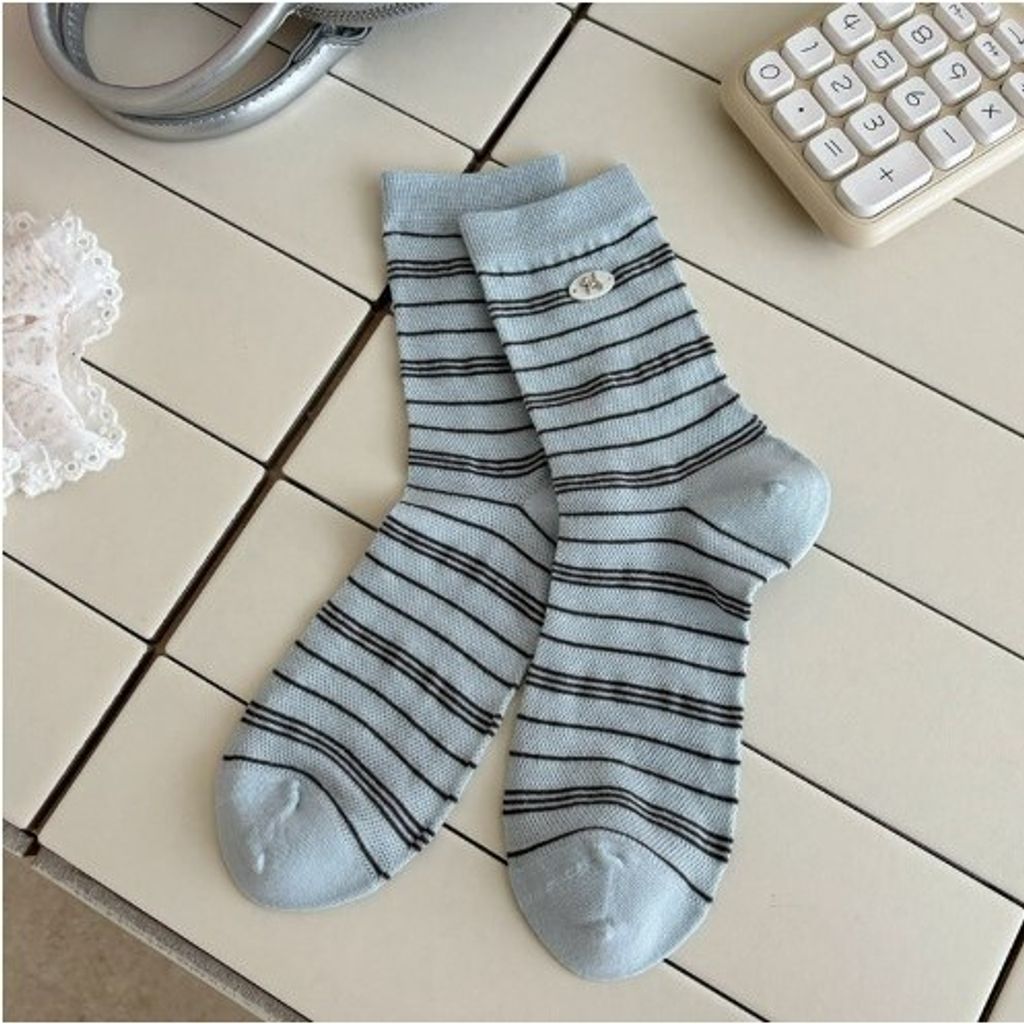 tw-11134207-7rbk1-mamnd64rm9949f