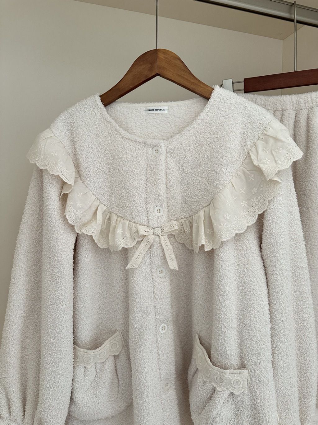 tw-11134207-81ztj-mg63dptzq4g92b