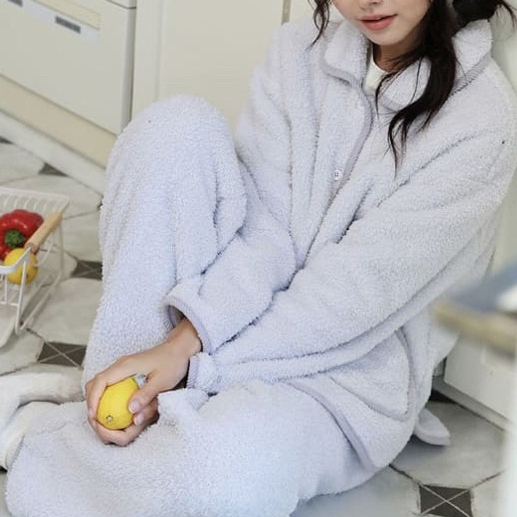 tw-11134207-81zth-mgbrrhbx8yz379