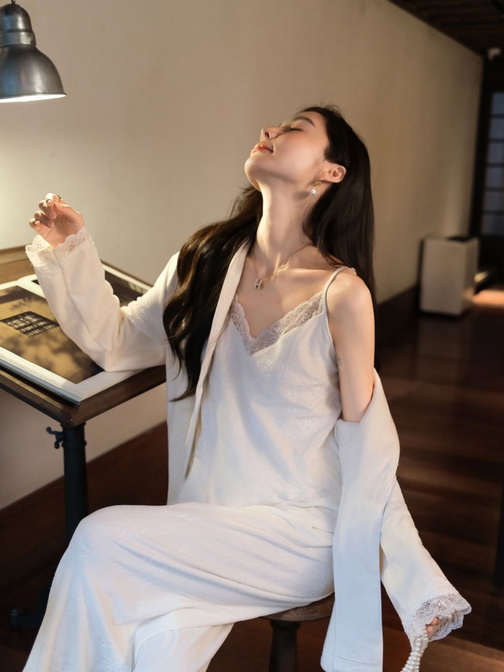 tw-11134207-81ztd-mgomqrn8pe6h71