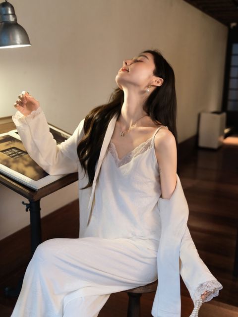 tw-11134207-81ztd-mgomqrn8pe6h71