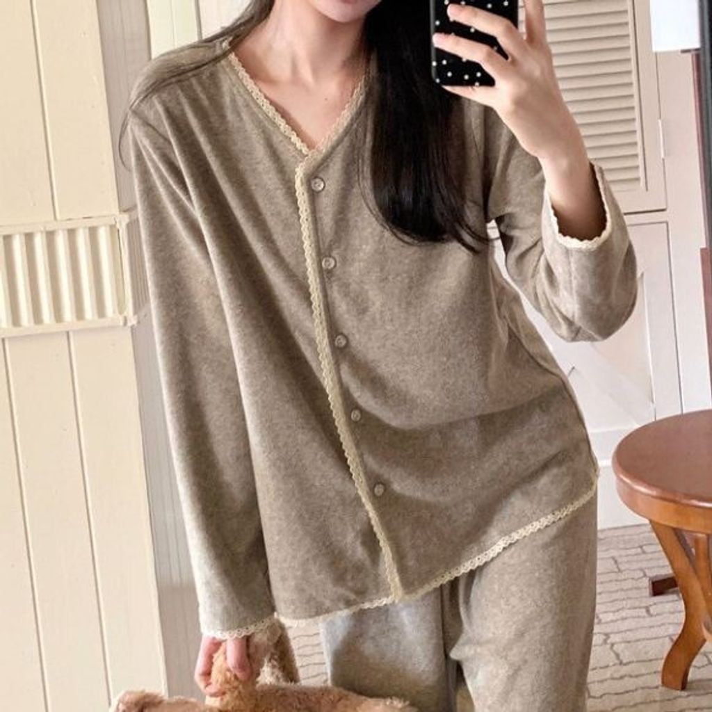 sg-11134201-824j1-me9ns3zrr9j8af